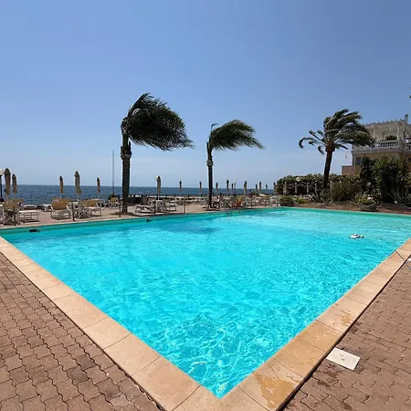 דירה Sea View - Pool - Parking - Bikes סנרמו