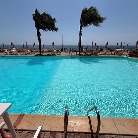 Sea View - Pool - Parking - Bikes דירה סנרמו
