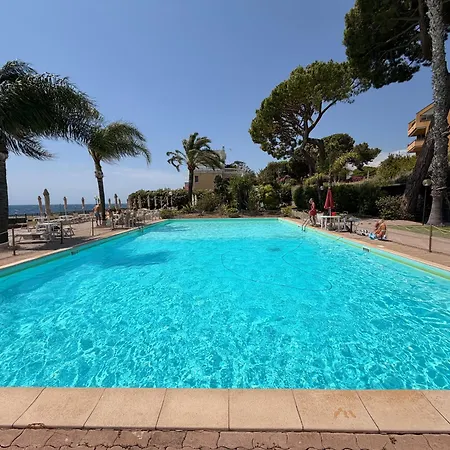 Sea View - Pool - Parking - Bikes דירה *
